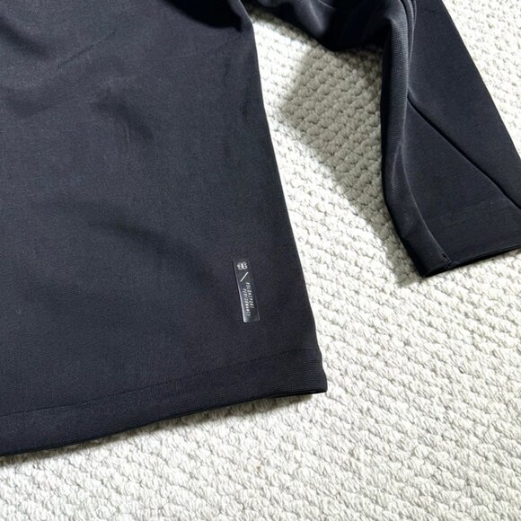 Kolon Sport Men's Hooded Black Jacket - Picture 7 of 9